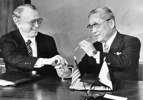 Toyota partnered with GM to create NUMMI NUMMI is a partnership between GM and Toyota